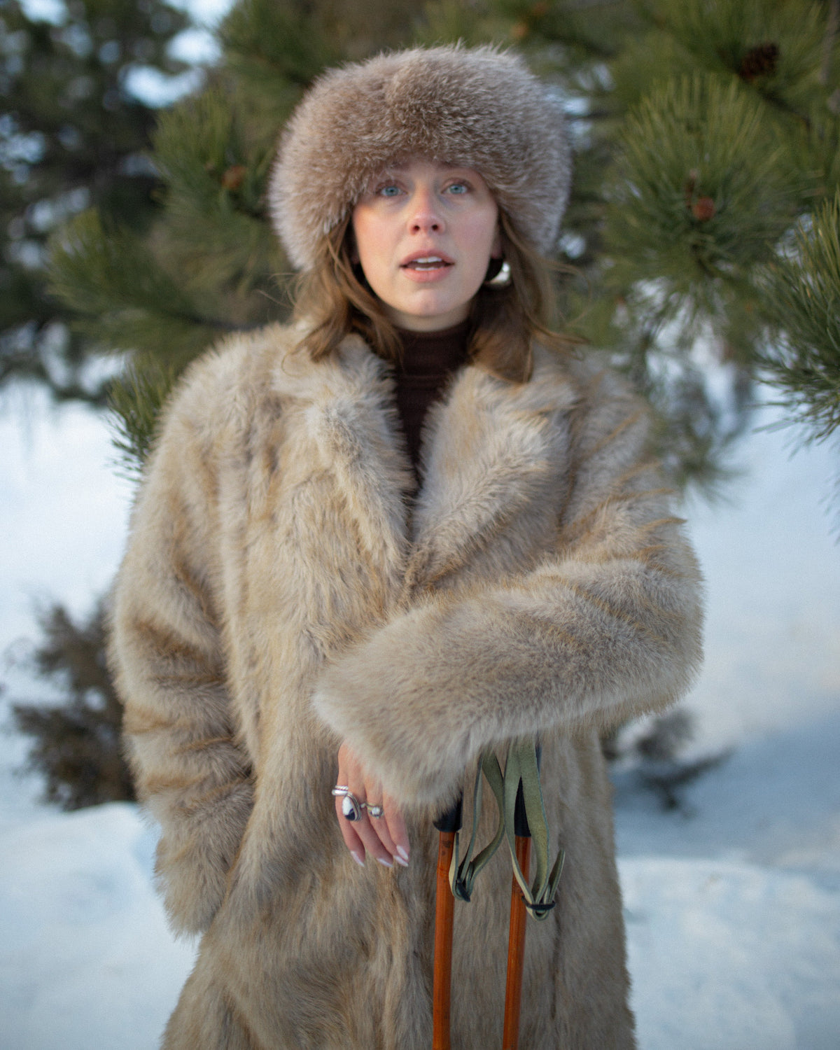 Tess - Manteau en fausse fourrure Fjord