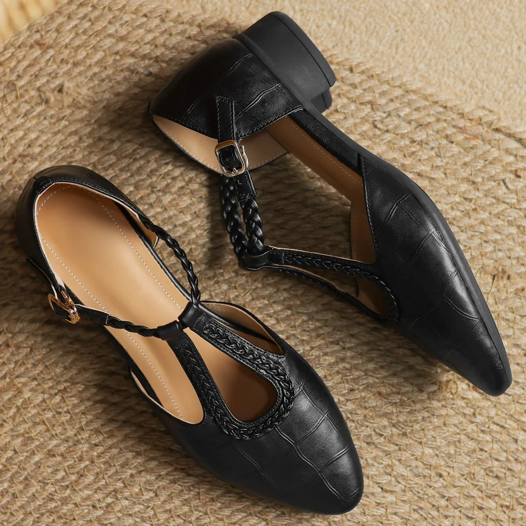 Margot - Chaussures plates Mary Jane à bride en T en cuir, bout pointu