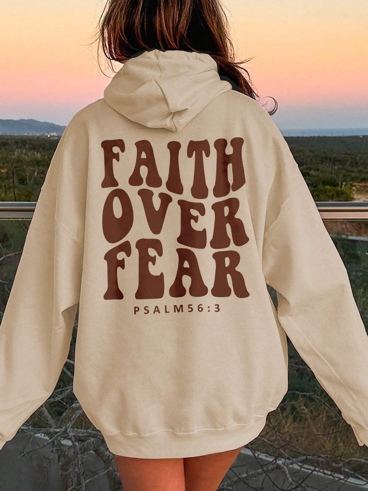 FAITH OVER FEAR Sweat à capuche à épaules tombantes