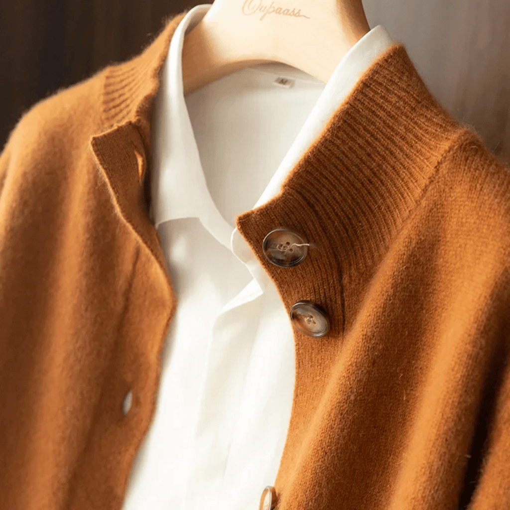 Celeste - Cardigan chic à col montant