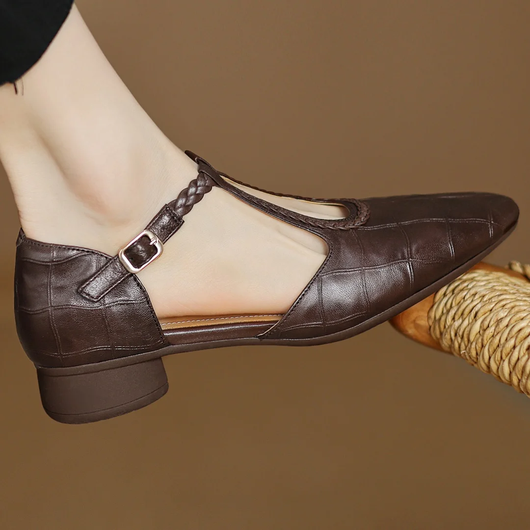 Margot - Chaussures plates Mary Jane à bride en T en cuir, bout pointu