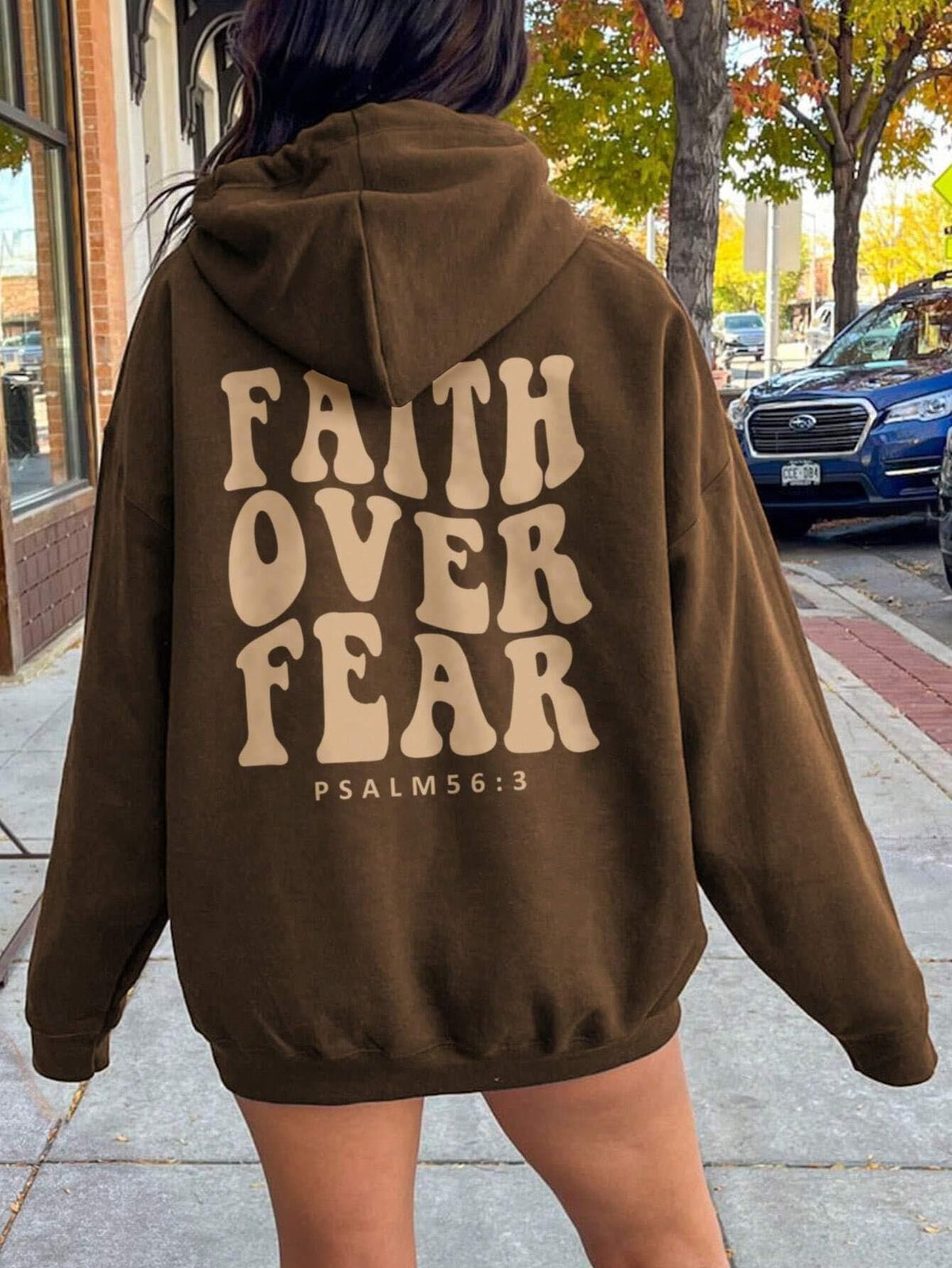 FAITH OVER FEAR Sweat à capuche à épaules tombantes