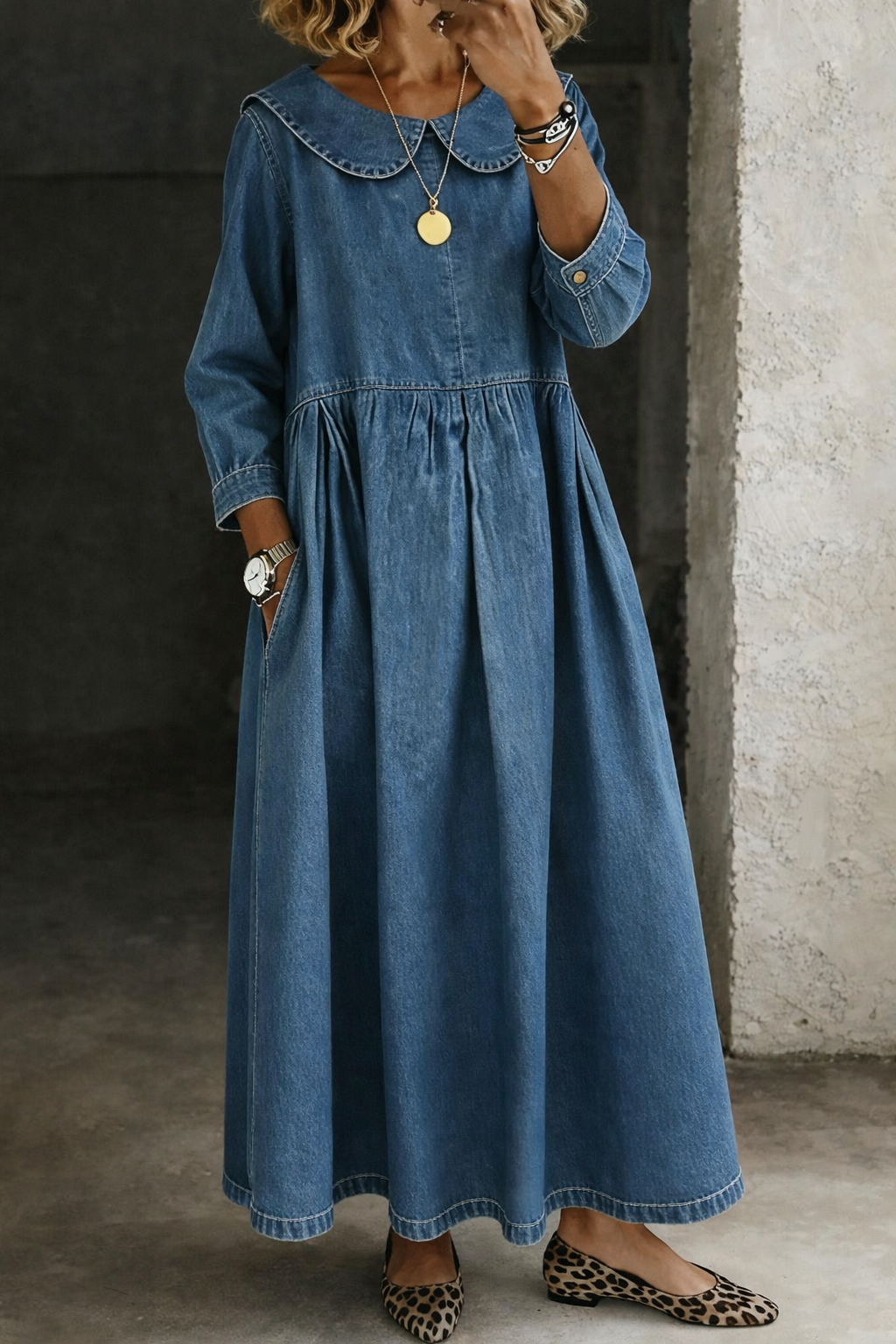 Clara - Robe en jean à col claudine