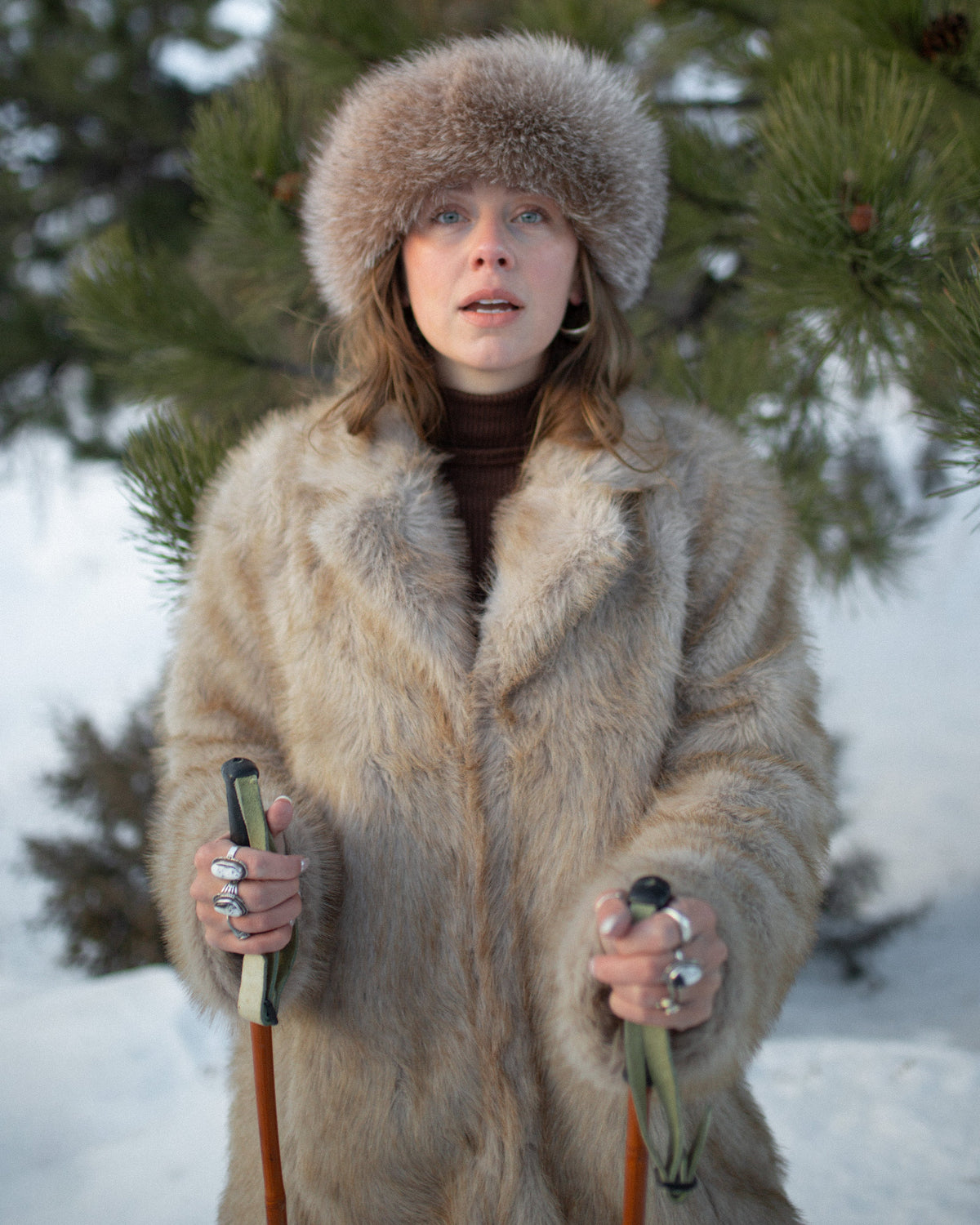 Tess - Manteau en fausse fourrure Fjord