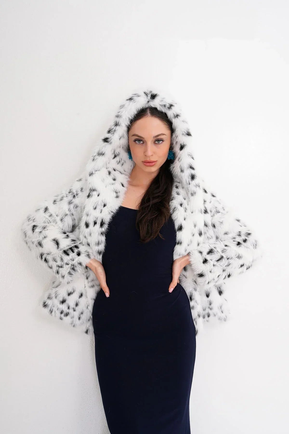 Mia - Manteau à capuche en fausse fourrure léopard - Blanc