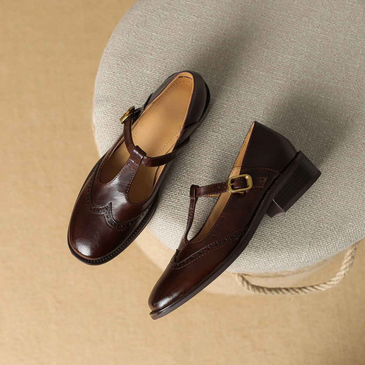 Nadine - Chaussures Mary Jane en cuir à bride en T et talon bloc bas