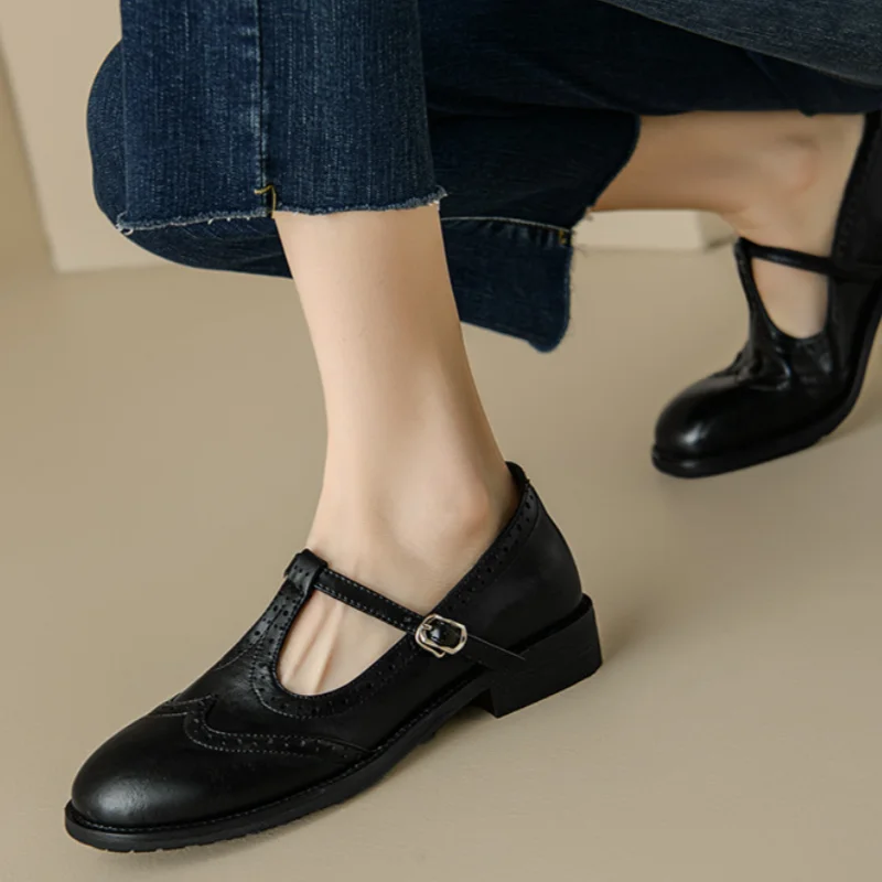 Vivian - Chaussures Mary Jane à bride en T et boucle à talon bloc bas