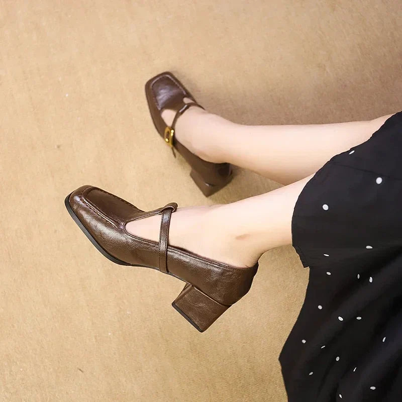Odette - Talons Mary Jane à bout carré, talon bloc, boucle dorée
