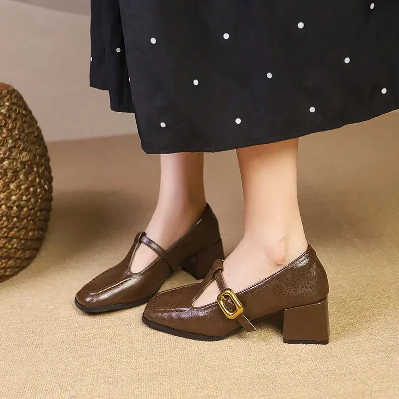Odette - Talons Mary Jane à bout carré, talon bloc, boucle dorée