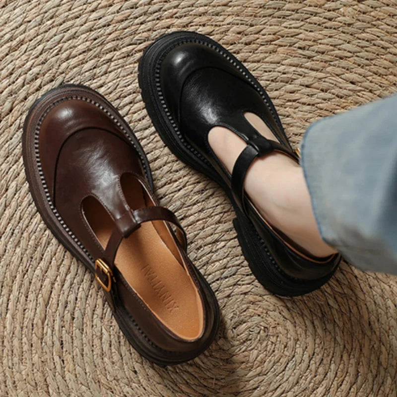 Blythe - T-Bar Mary Jane Chaussures Bout Rond Brogue Talon Bas
