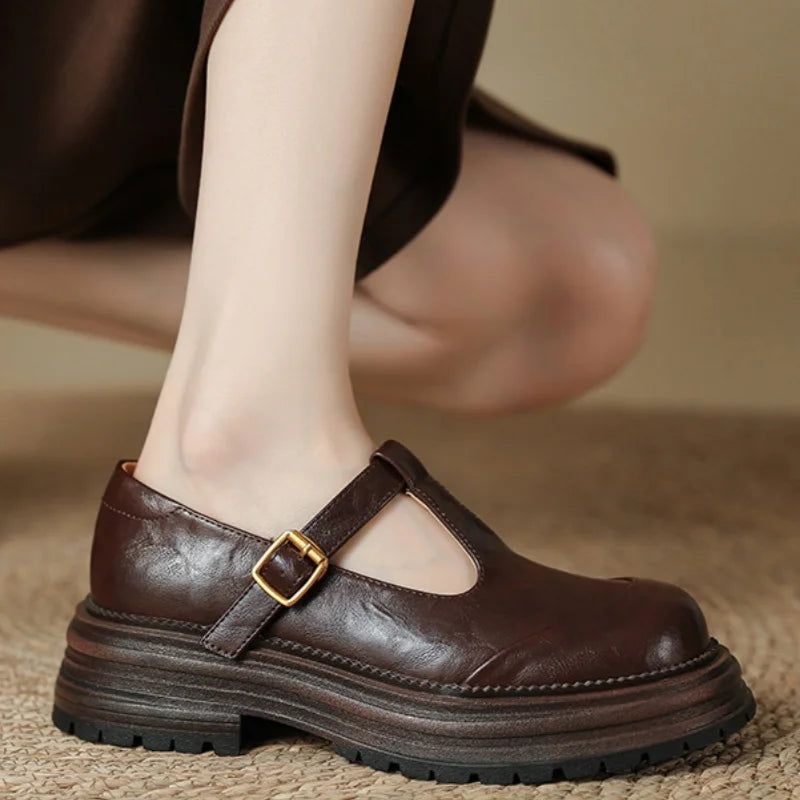 Blythe - T-Bar Mary Jane Chaussures Bout Rond Brogue Talon Bas
