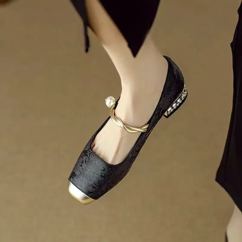 Celestine - Chaussures Mary Jane à bride perlée et talon bloc pailleté
