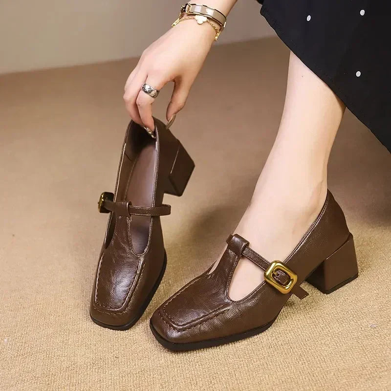 Odette - Talons Mary Jane à bout carré, talon bloc, boucle dorée