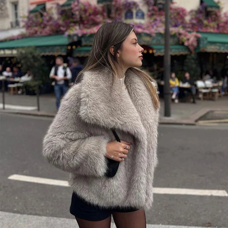 Nikki - Manteau d'hiver dégradé de fausse fourrure de luxe