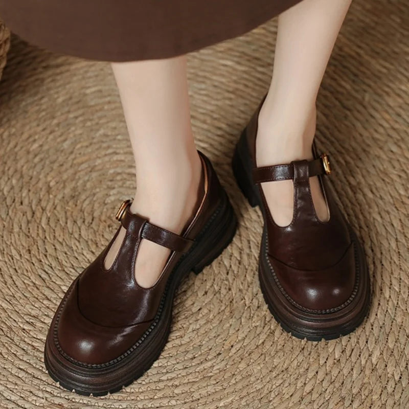 Blythe - T-Bar Mary Jane Chaussures Bout Rond Brogue Talon Bas
