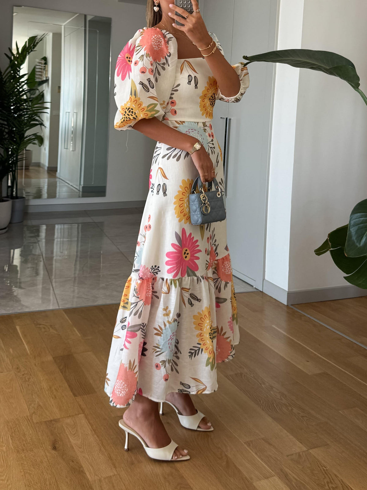 Camille - Robe Blooming Elegance à manches bouffantes