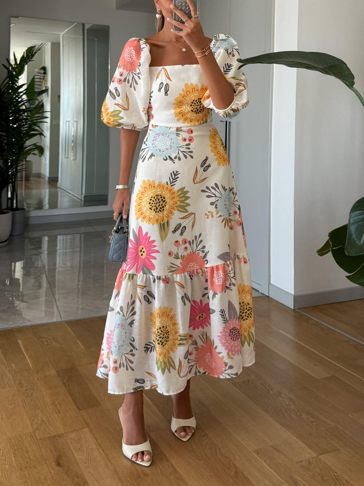 Camille - Robe Blooming Elegance à manches bouffantes