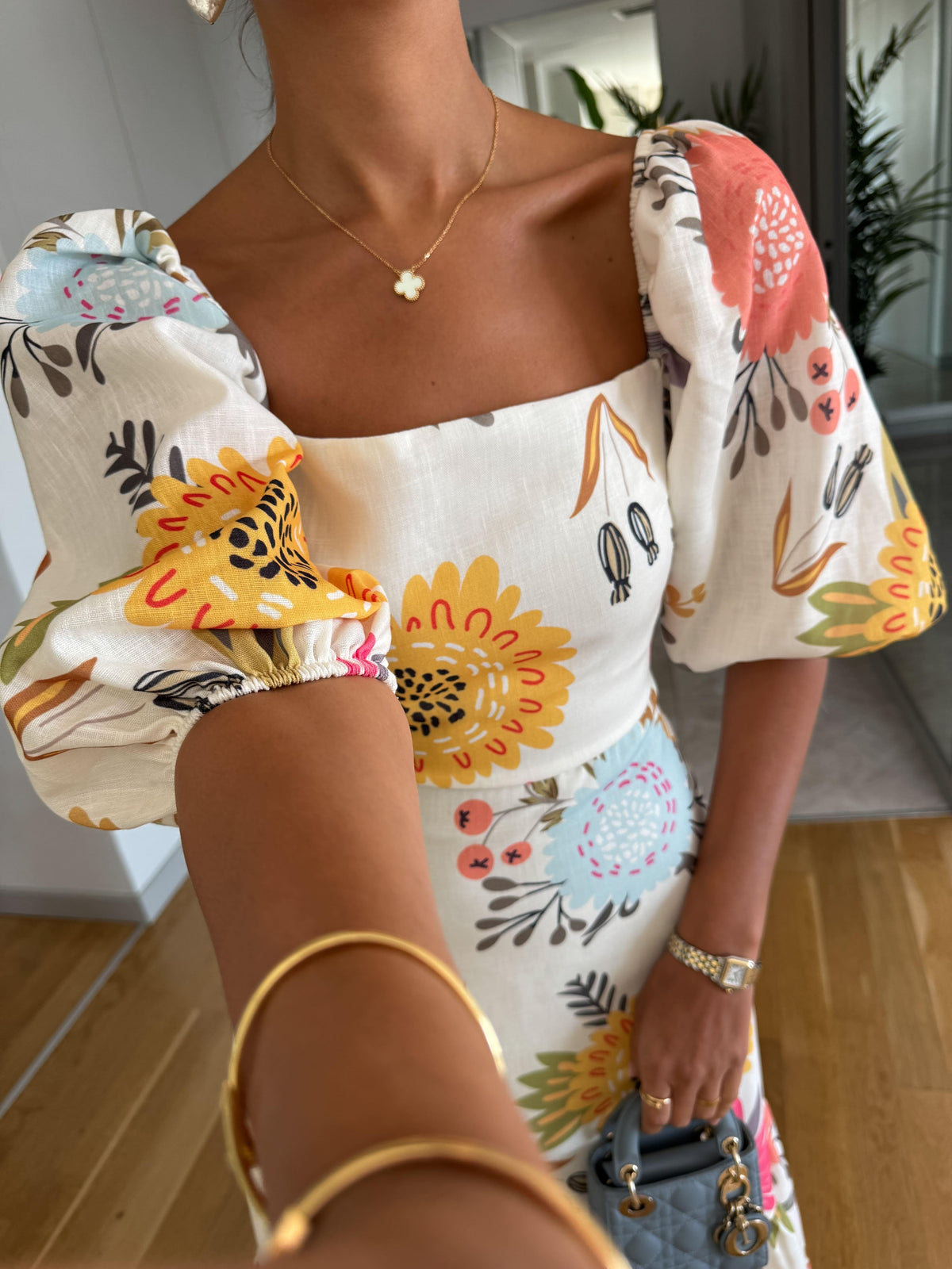 Camille - Robe Blooming Elegance à manches bouffantes