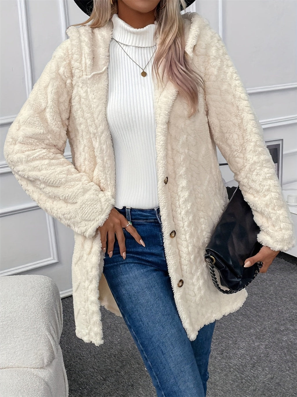 Ruth - Manteau à capuche boutonné duveteux