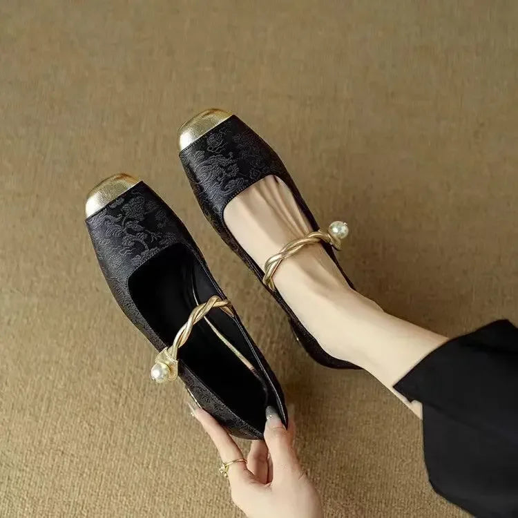 Celestine - Chaussures Mary Jane à bride perlée et talon bloc pailleté