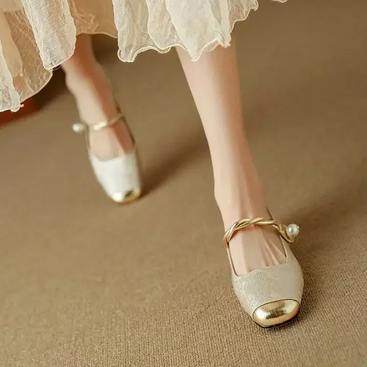 Celestine - Chaussures Mary Jane à bride perlée et talon bloc pailleté