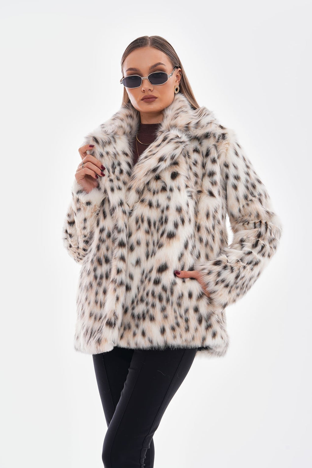 Thea - Manteau en fausse fourrure léopard des neiges - Camel