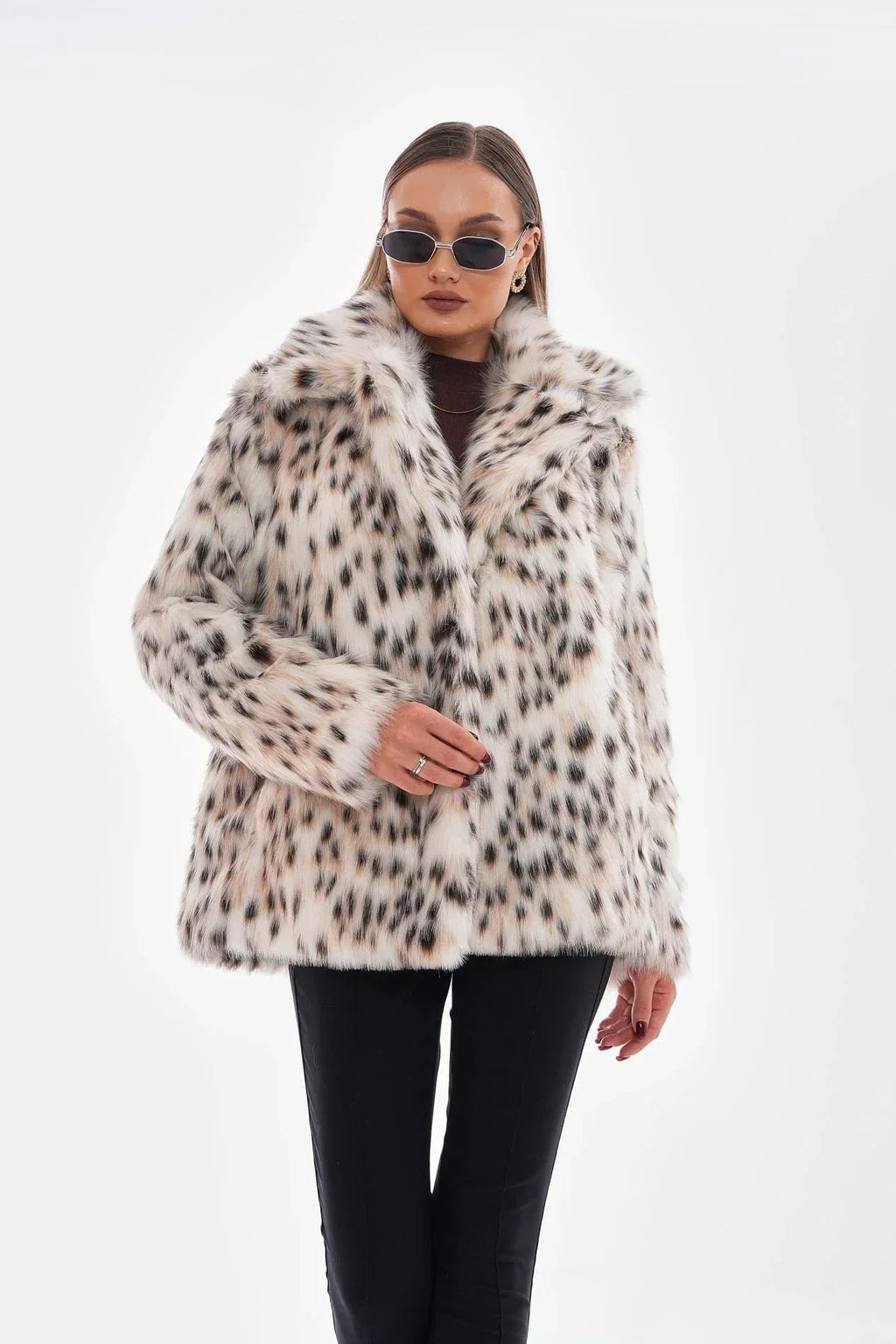 Thea - Manteau en fausse fourrure léopard des neiges - Camel