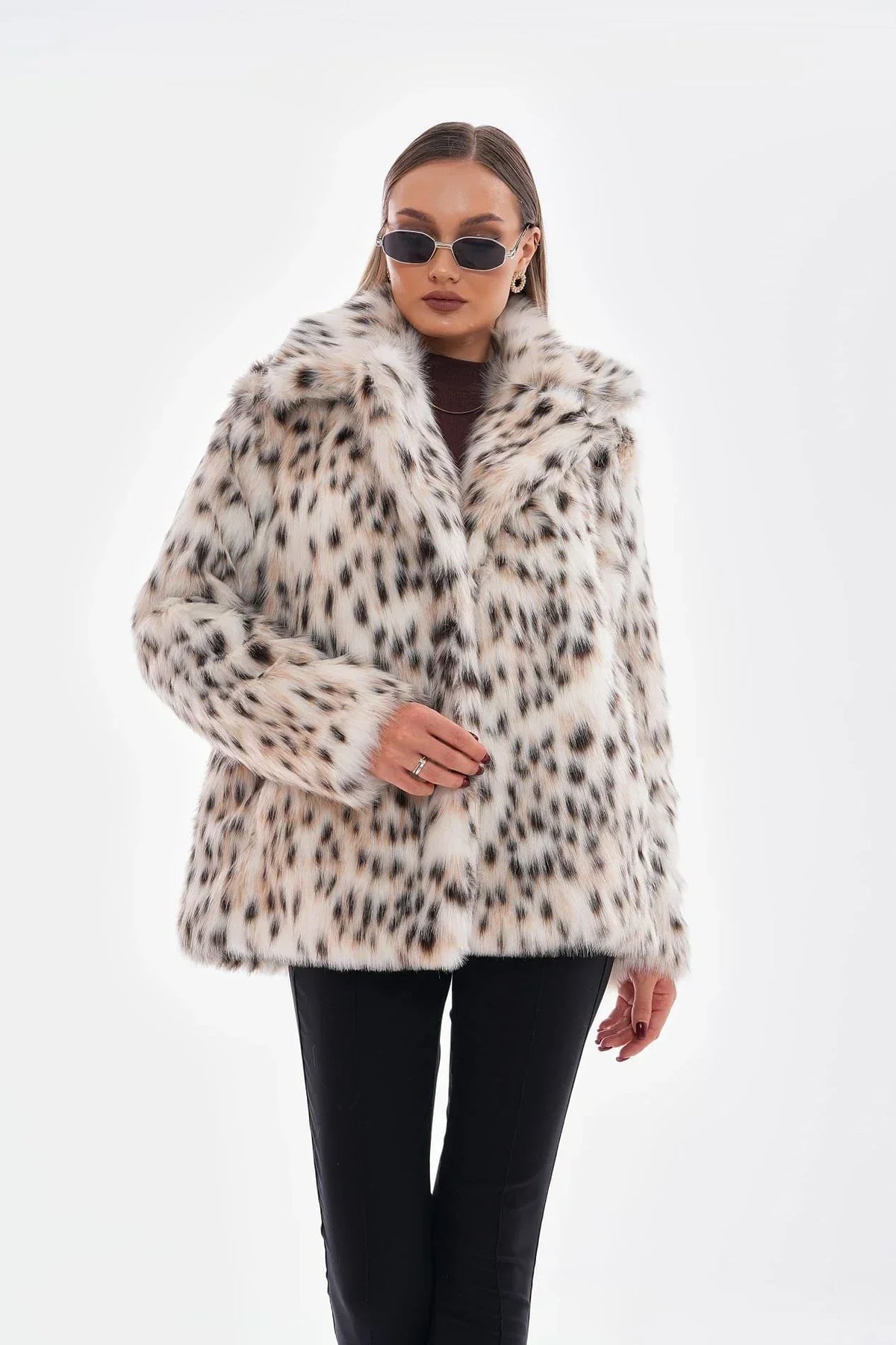 Thea - Manteau en fausse fourrure léopard des neiges - Camel